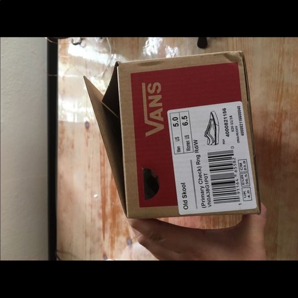 Vans - Picture 6 of 6